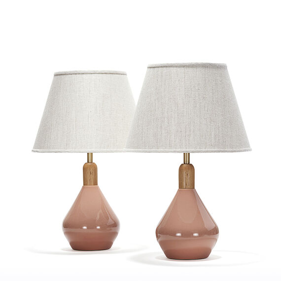 pyrus pair in clay court